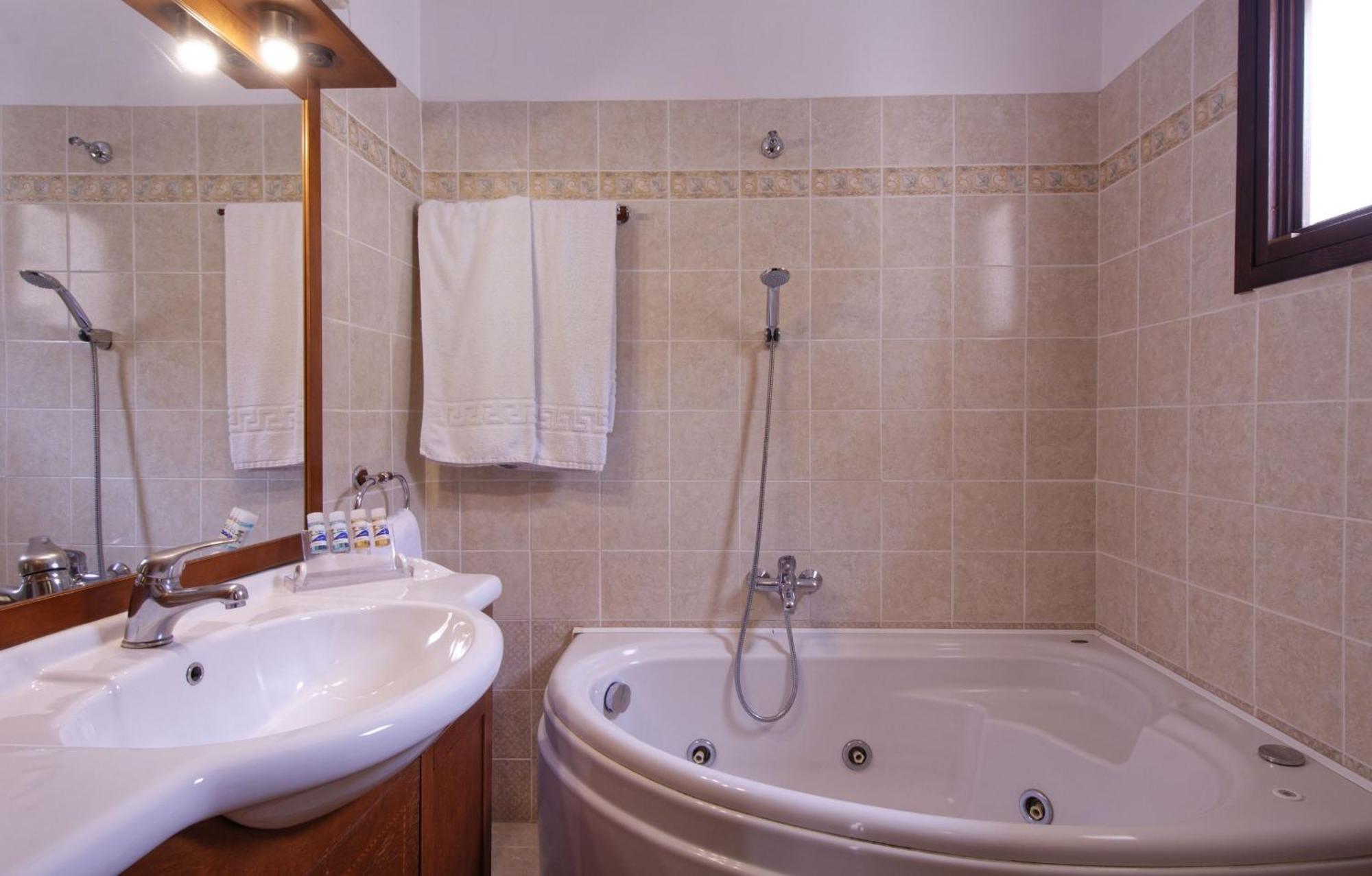 Enalion Hotel Kala Nera Bagian luar foto